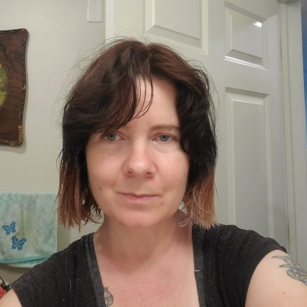 Meet your Posher, Holly